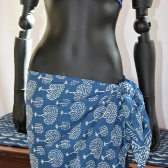 Versatile Indigo Tree Block India Print, Cotton, 22 X 67 Inches - Picture 4 of 5